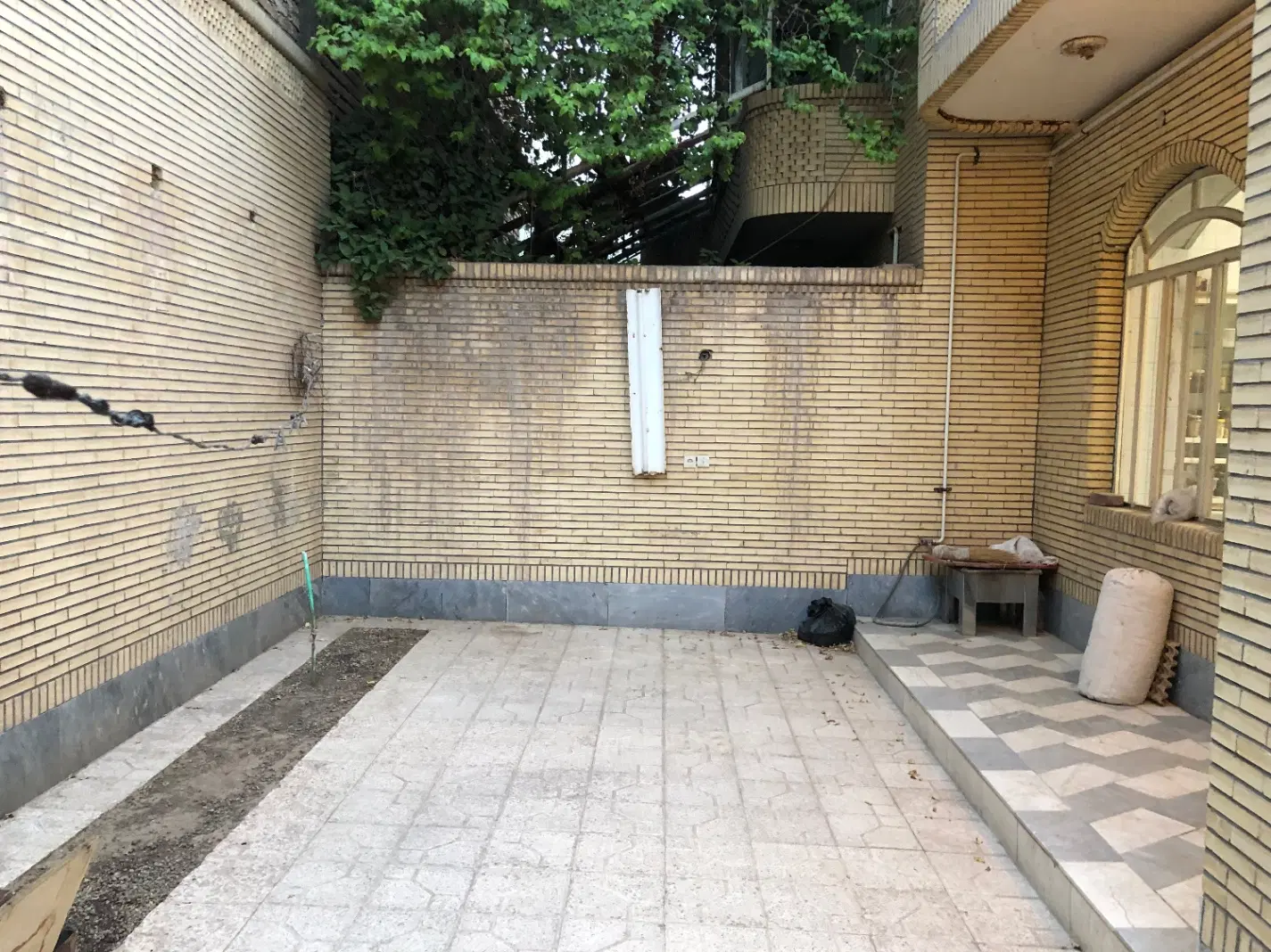 فروش ویلایی بزرگمهر