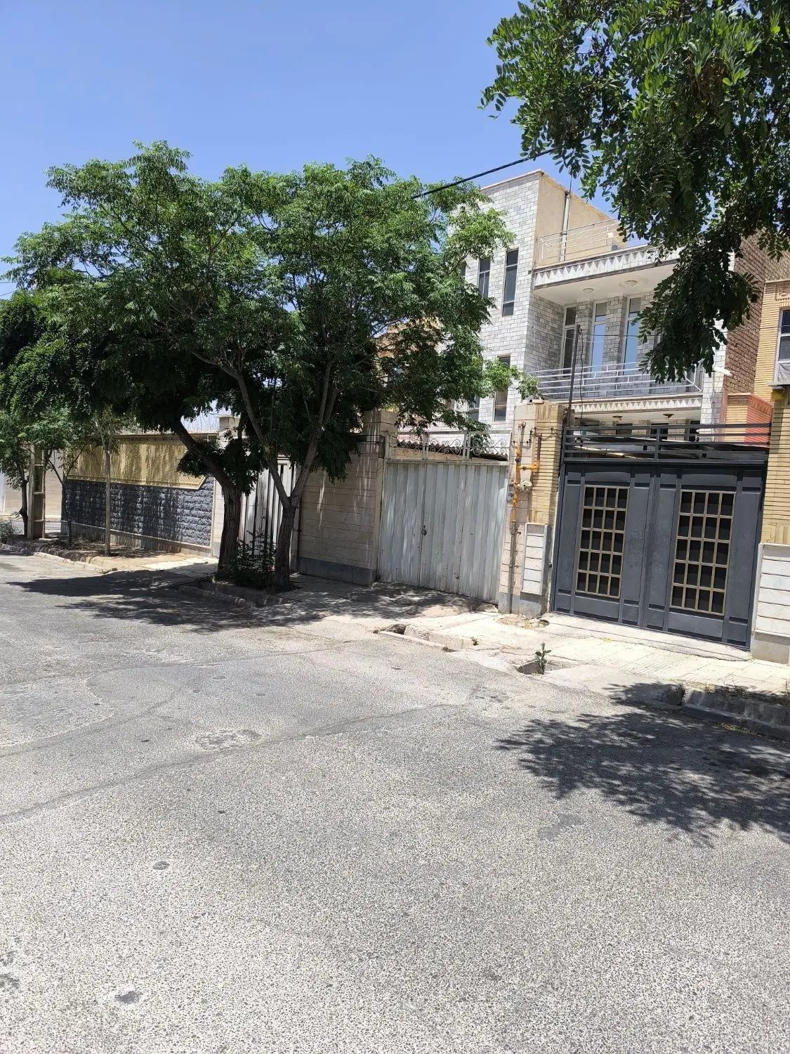 فروش ساختمان دو طبقه ملاصدرا