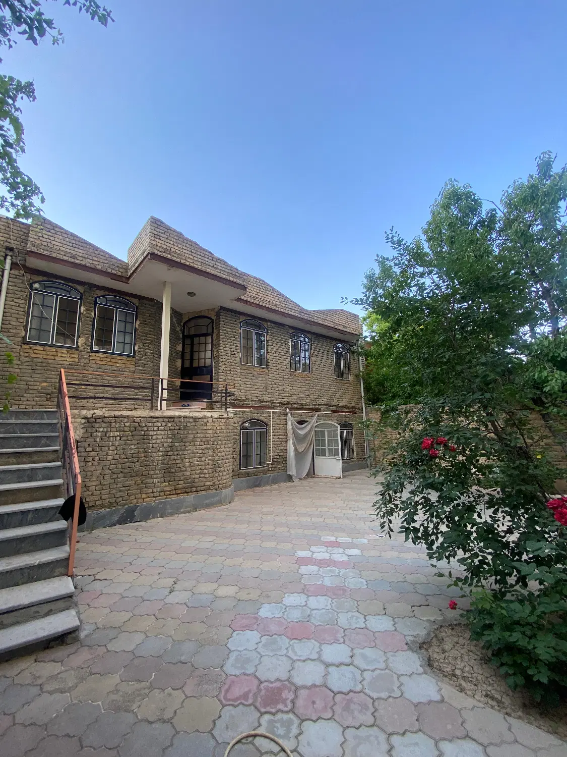 مسکونی ویلایی _۲سرویس راه جدا _محتشم
