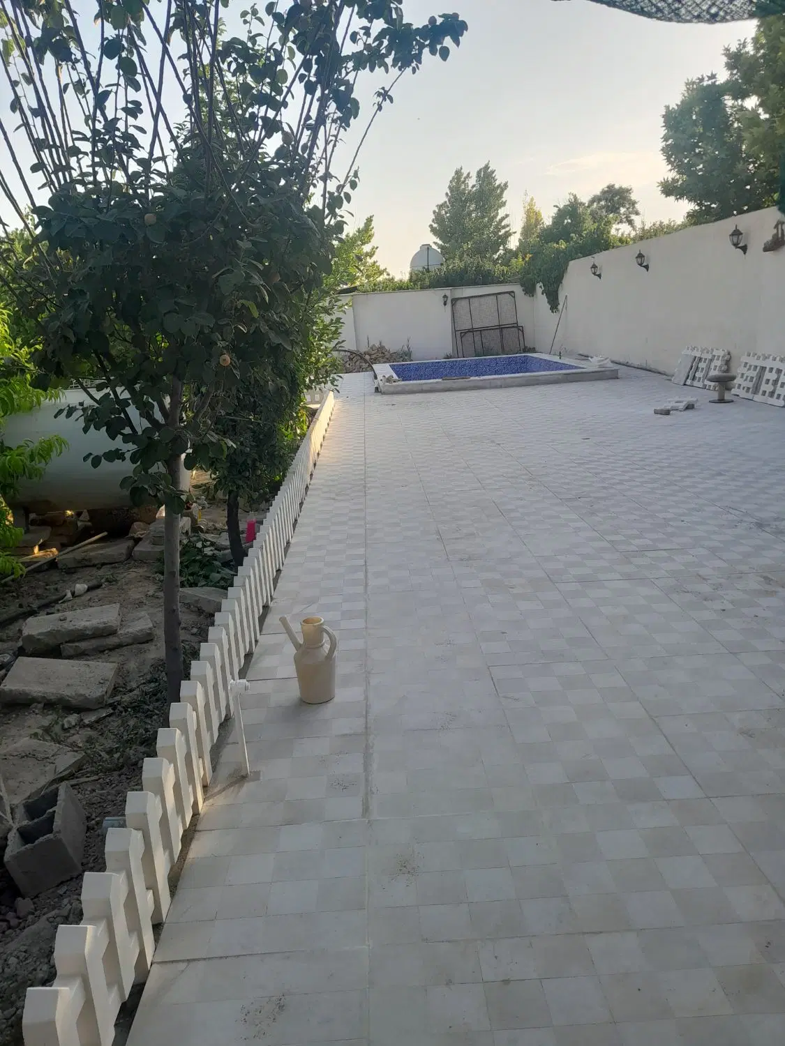 ۶۰۴ متر باغچه در پدم