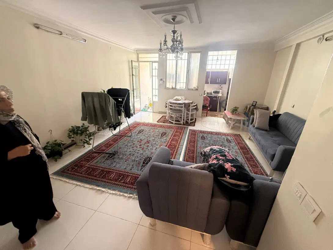 ۷۰متری ۲خواب همکف شهیدکرد
