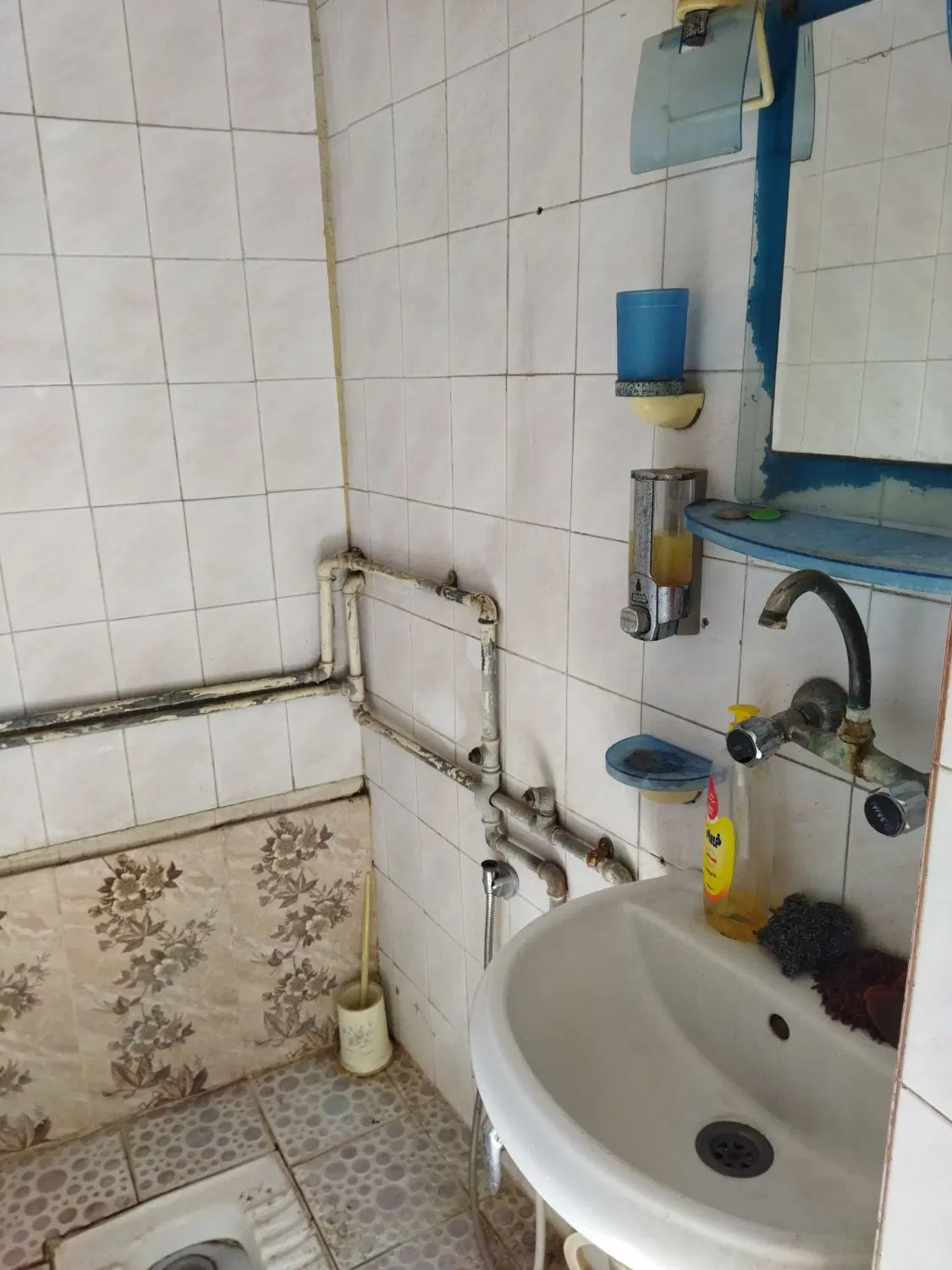 سوله و سالن اجاره ای ۲۰۰ متری موقعیت امکانات مناسب