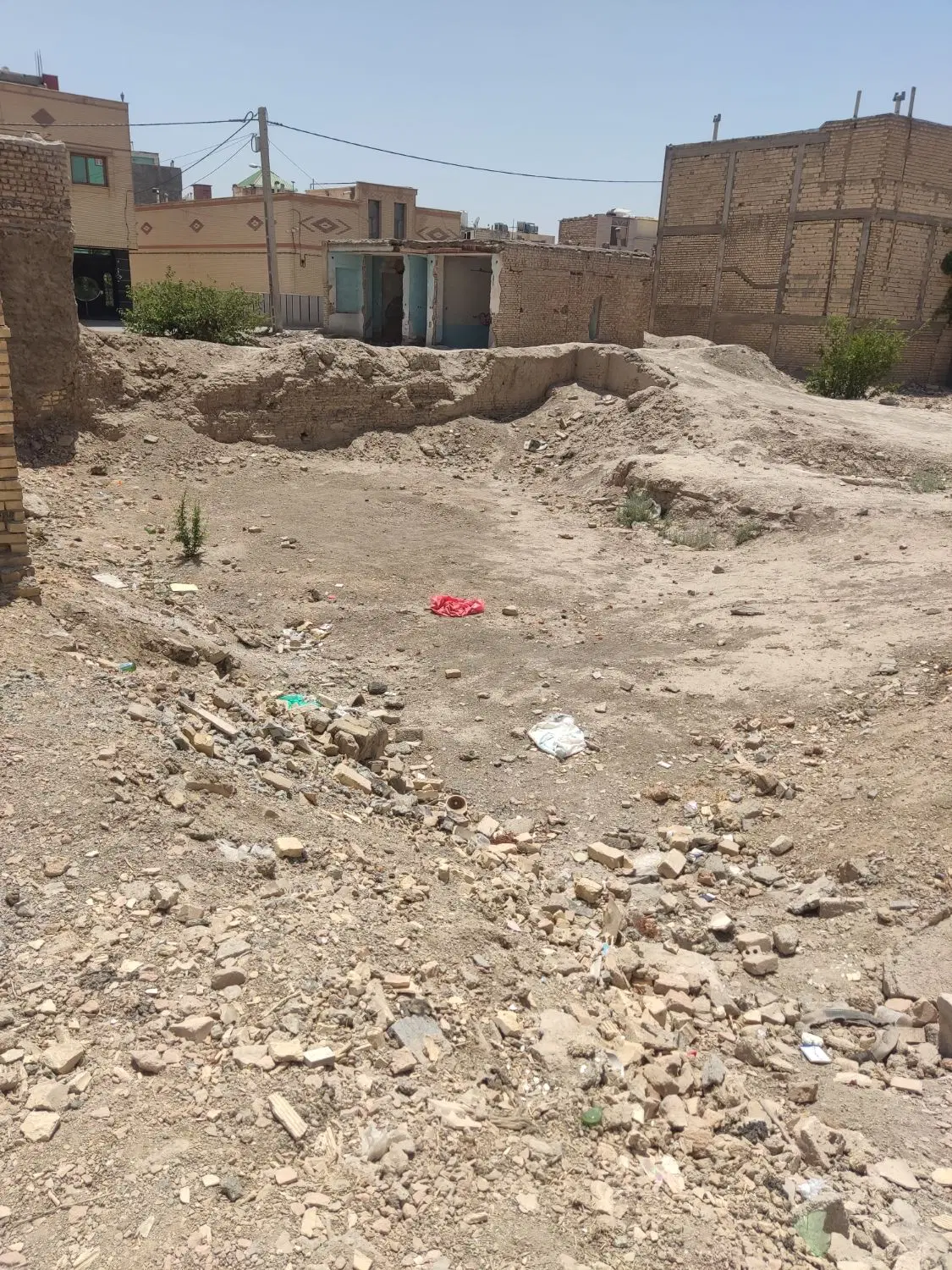 زمین مسکونی با پروانه قهجاورستان