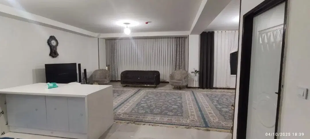 فروش آپارتمان سه خوابه آزادگان