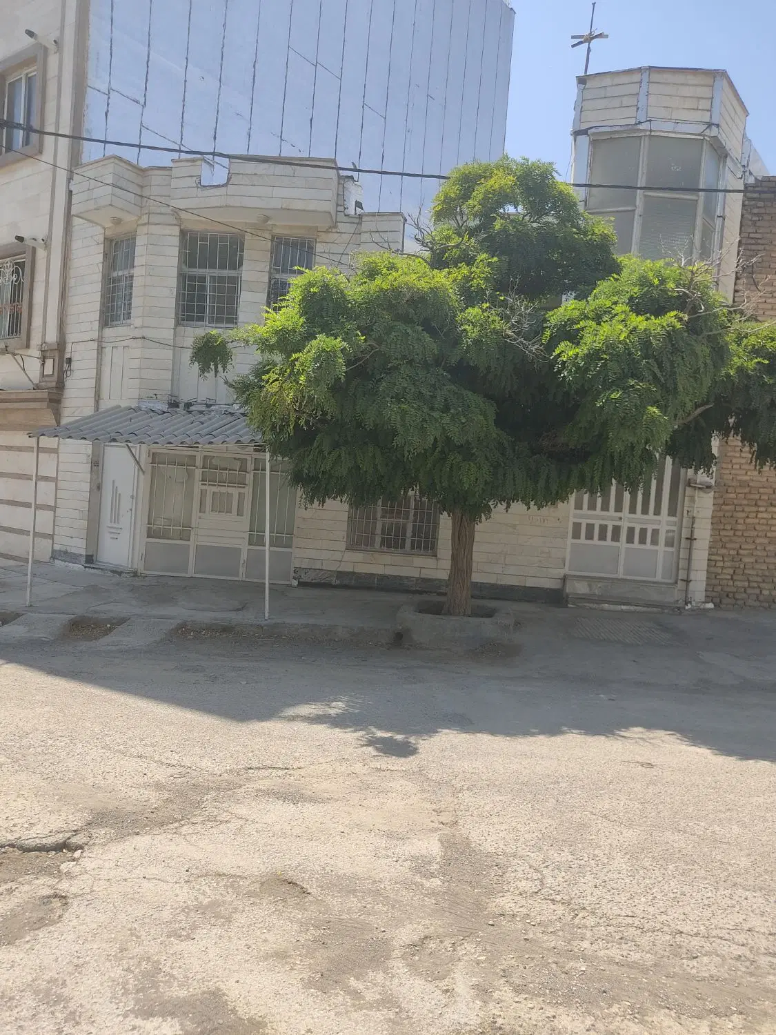 خانه ویلایی شهرک بعثت فاز یک