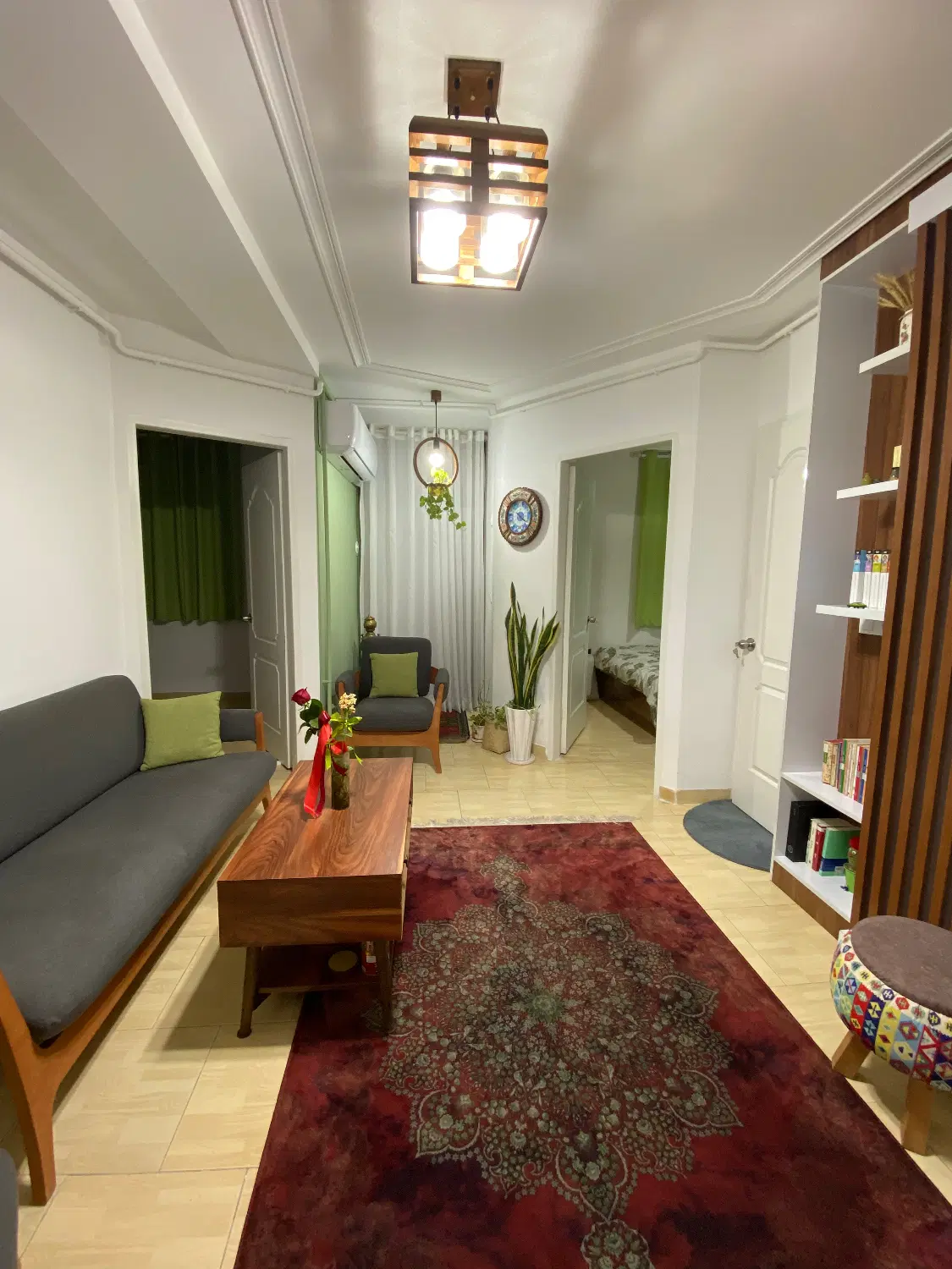 اجاره یک واحد آپارتمان(تاپ لوکیشن رشتیان)