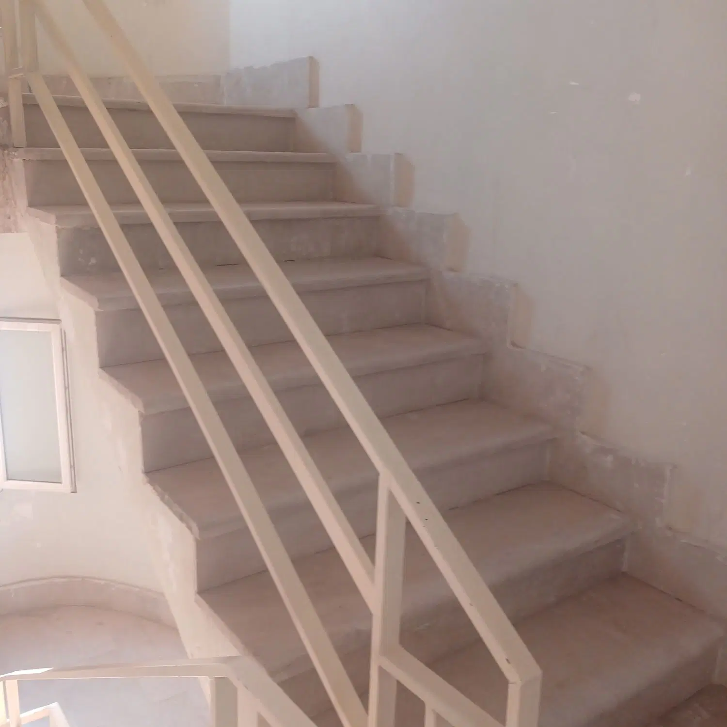 135 متر مسکونی.تجاری.انباری