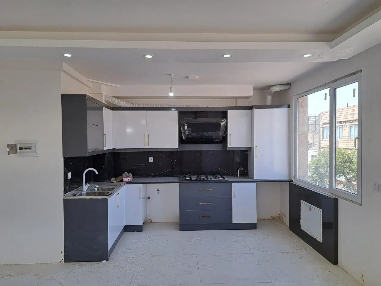 فروش آپارتمان چاهشک باغبان ۲۷
