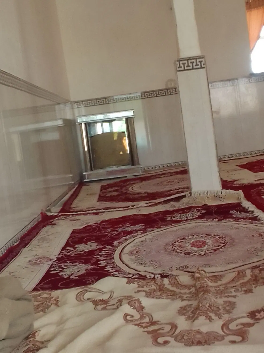 خانم خیابان ارتش