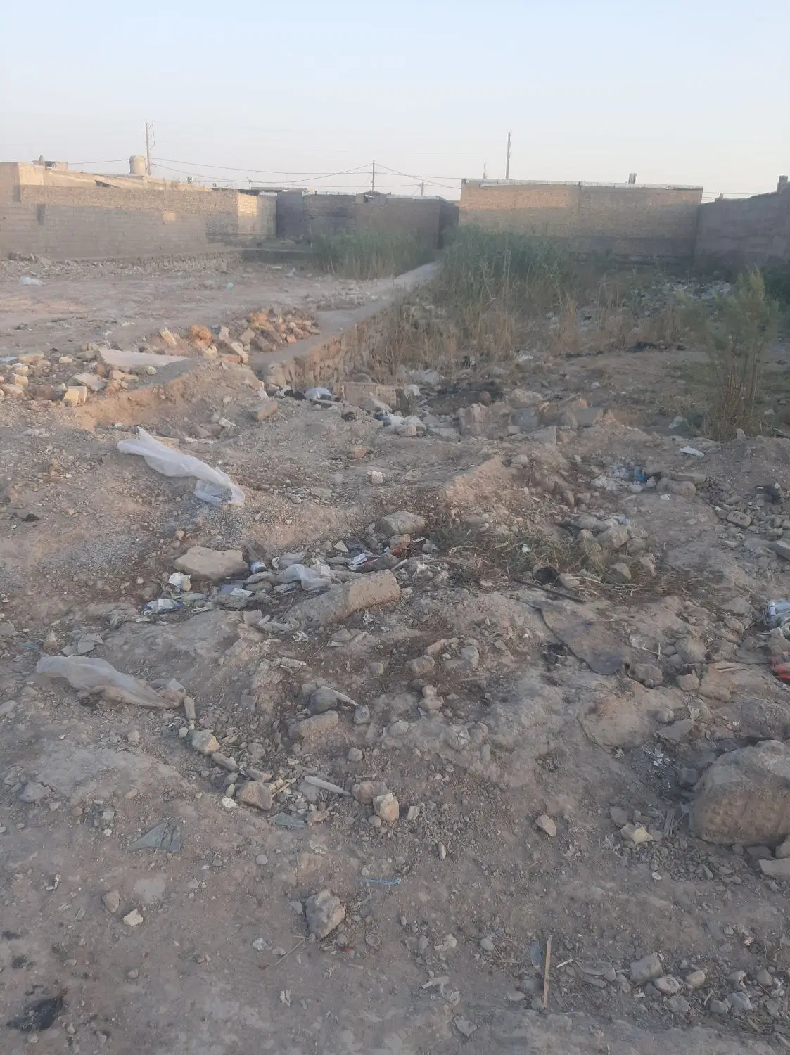 یک زمین در کوی گلدشت