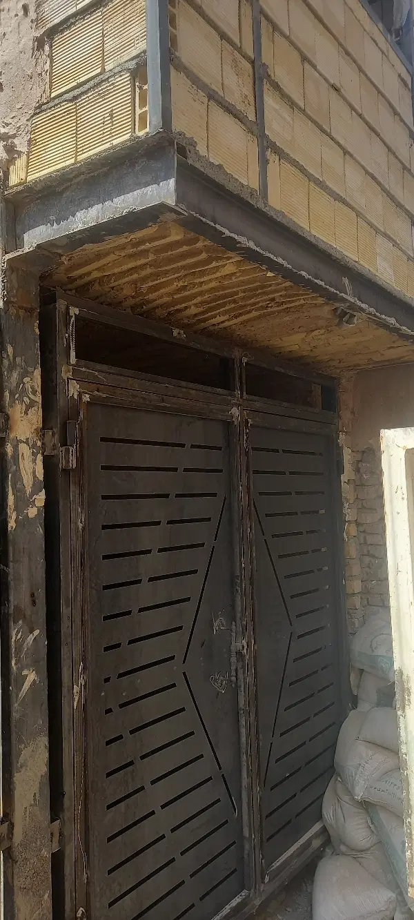 خونه۵۰متر نیمه کاره  کوچه ۶متری