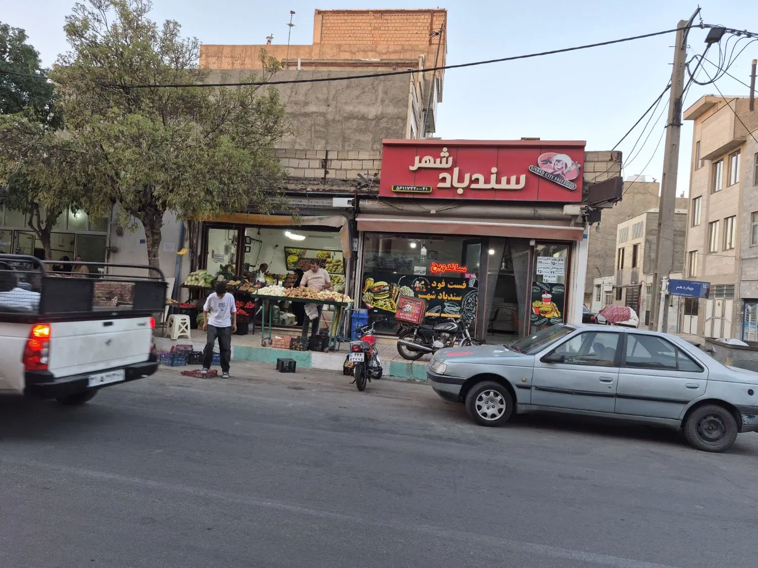 ۲عددمغازه تجاری ۷۳متربهترین لوکیشین شیرودی چهارراه