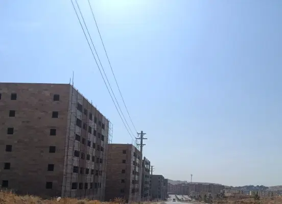 فروش زمین ۸۰۰ متری با کاربری آپارتمانی ۳بر خیابان