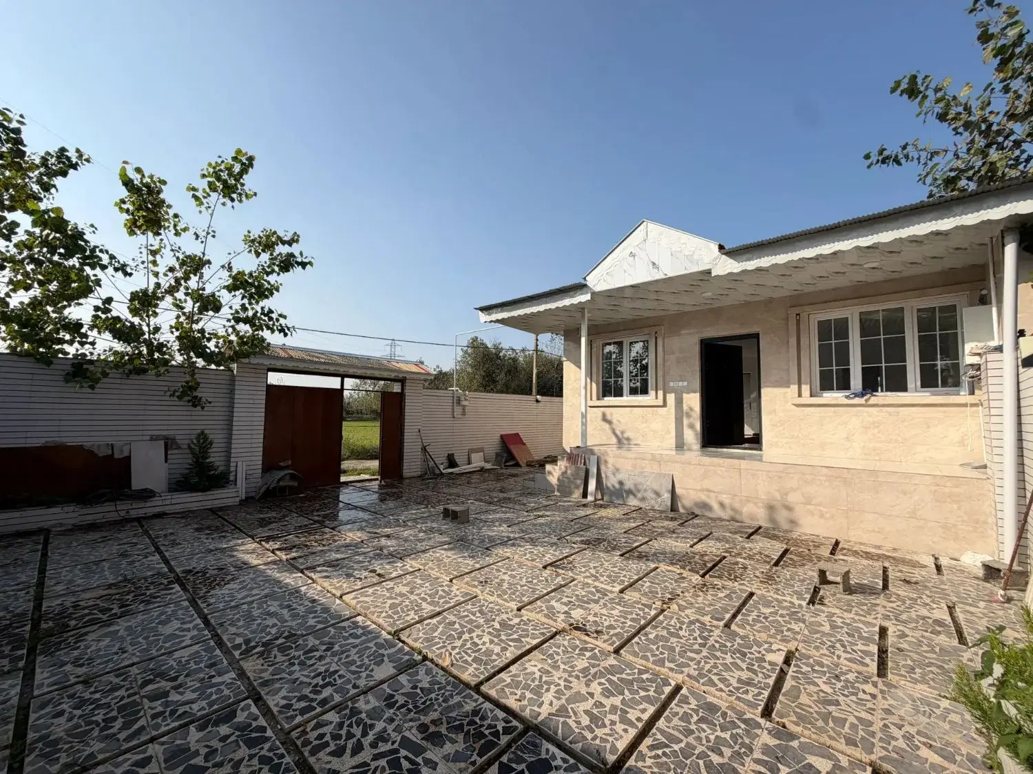 300متر ویلای صفر مسیر رشت فومن سند تک برگ