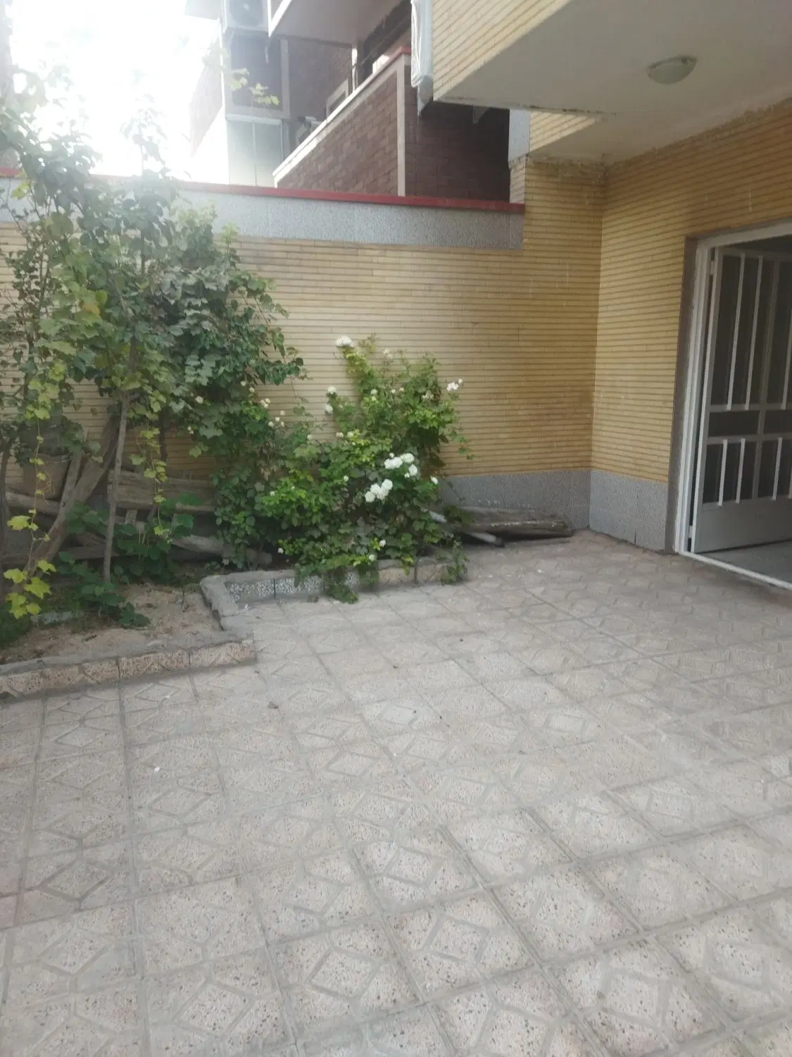 فروش ساختمان شخصی دو طبقه مجزا