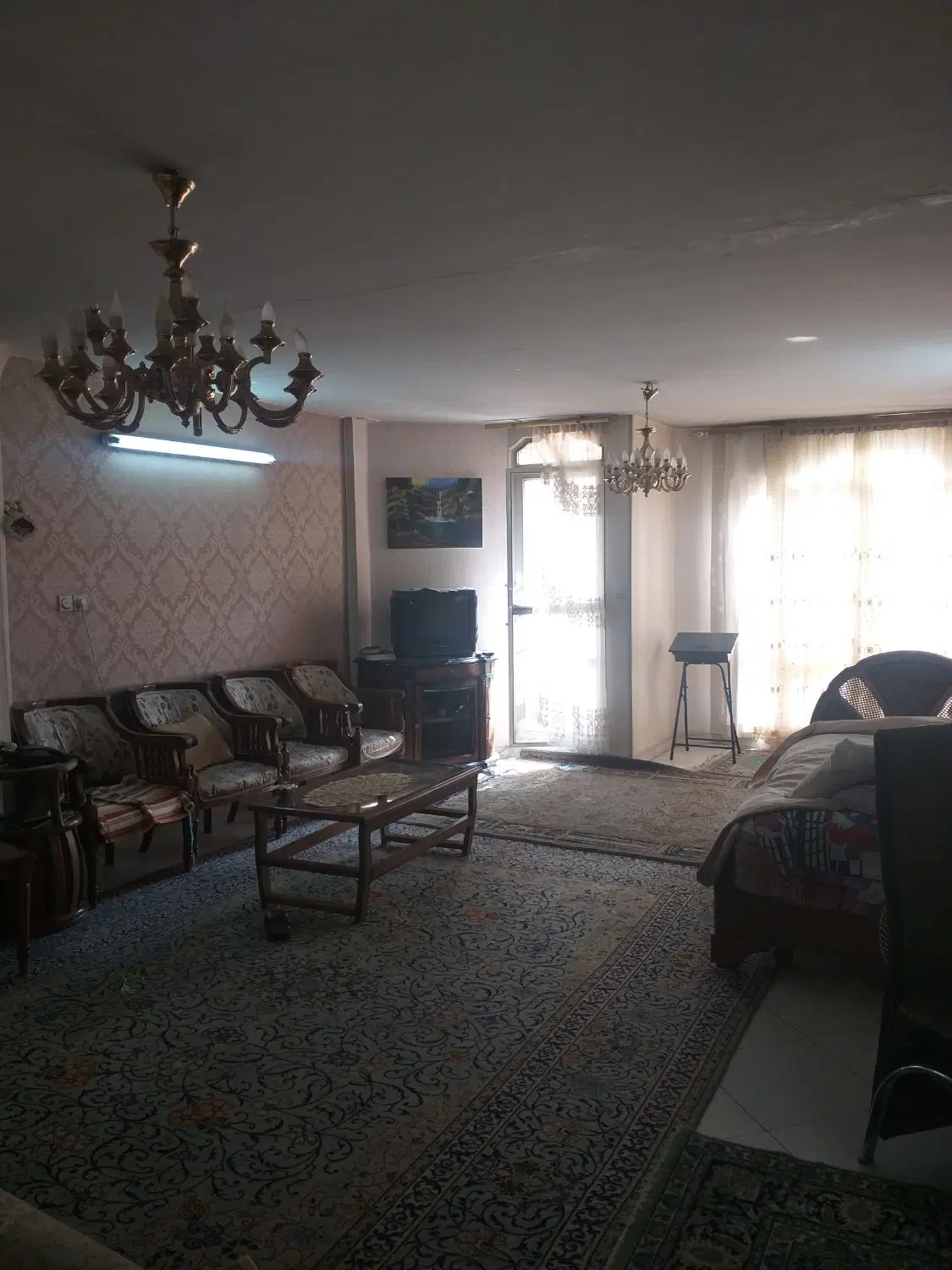 منطقه ۲۲هاشمزاده سروستان ۹۶متر۲خواب هم کف بدون پله