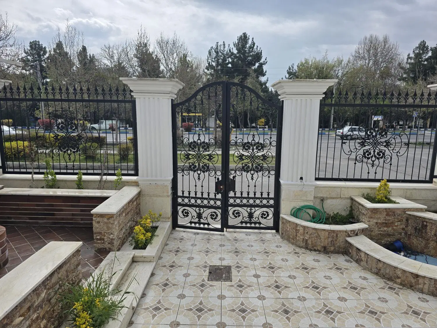 فروش ویلایی در بر ۳۲ متری ارشاد مسکونی تجاری