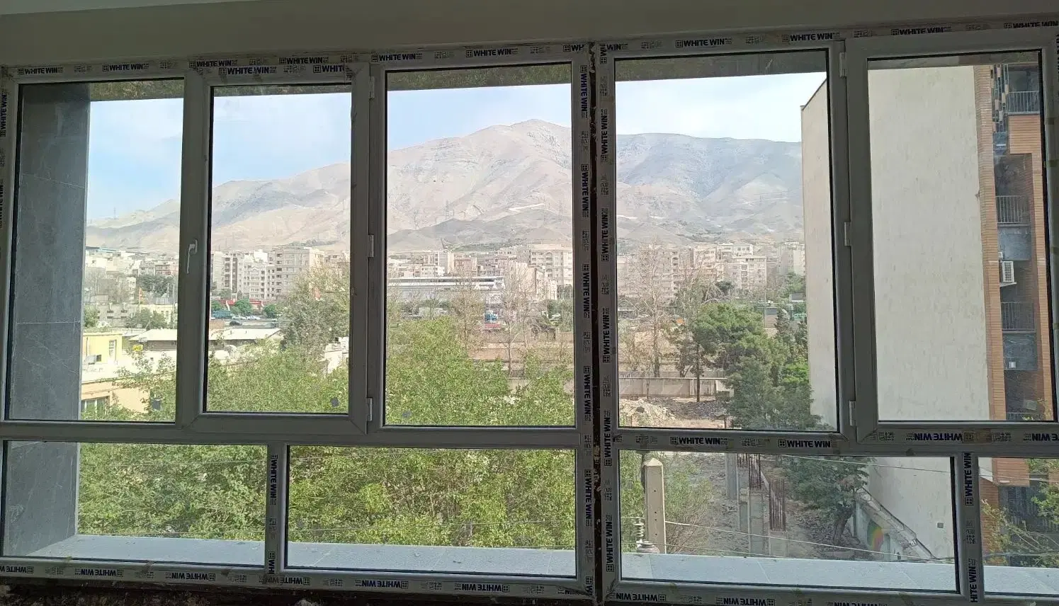 185 متر نوساز سه خوابه نقشه عالی