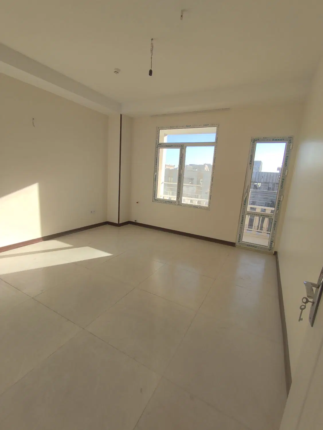 ۱۲۰ متر ۳ خواب شمالی رو به نما(تاپ لوکیشن فردیس)