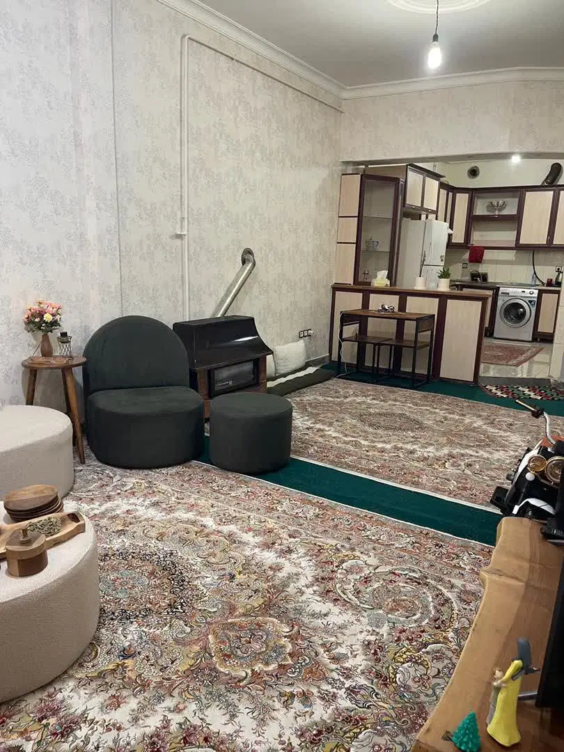 آپارتمان همکف راه جدا در آخر عباسی