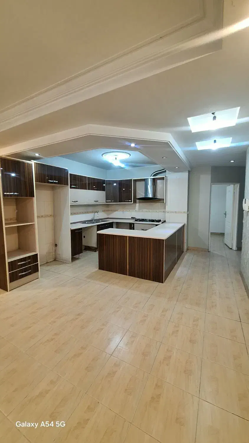واحد اجاره ای 135 متری