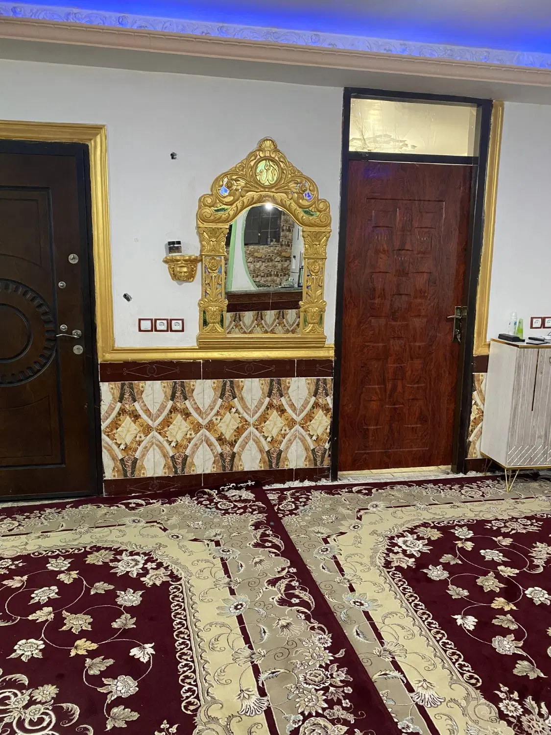 خانه همکف،مادوان