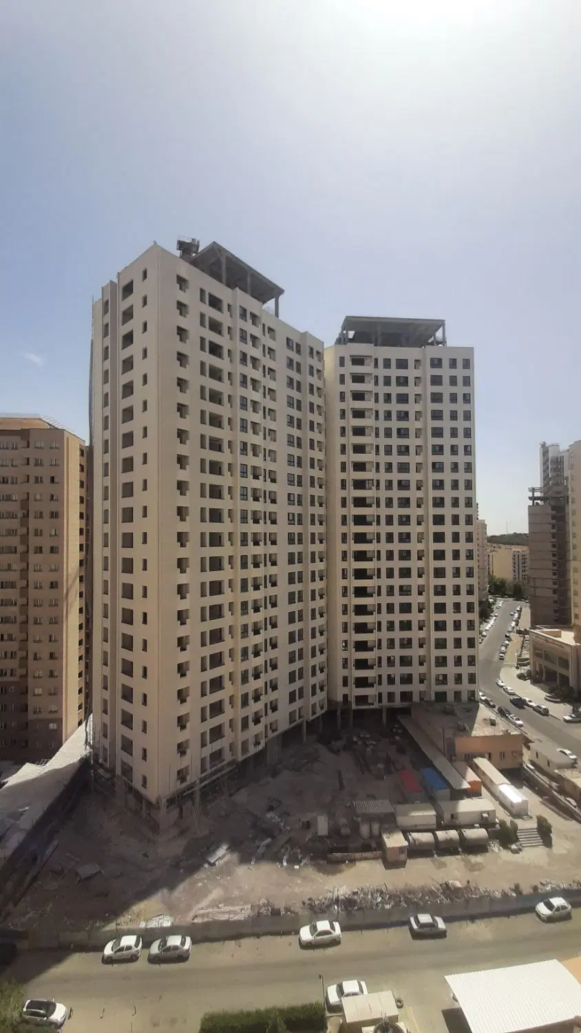 ۱۰۰ متر ۲ خ برج دو قلو شرکت نفت _ خوش نقشه