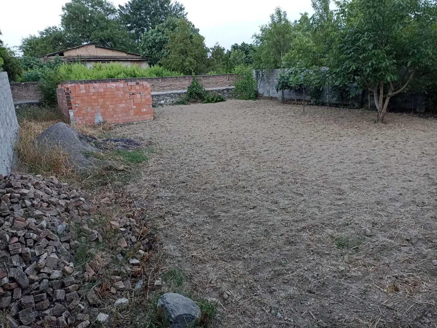 ملک چهاردیواری