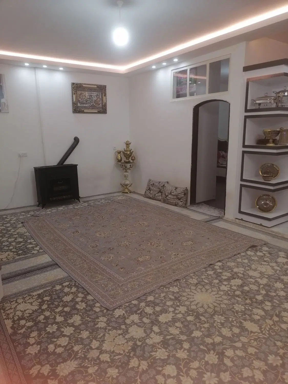 رهن خانه 90متری داری حیاط طبقه اول تازه ساخته