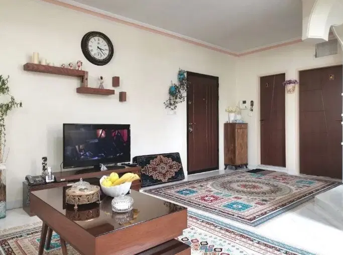 ۵۲ متر _ اندیشه _ پارکینگ اختصاصی ( خ ۱۱ غربی )