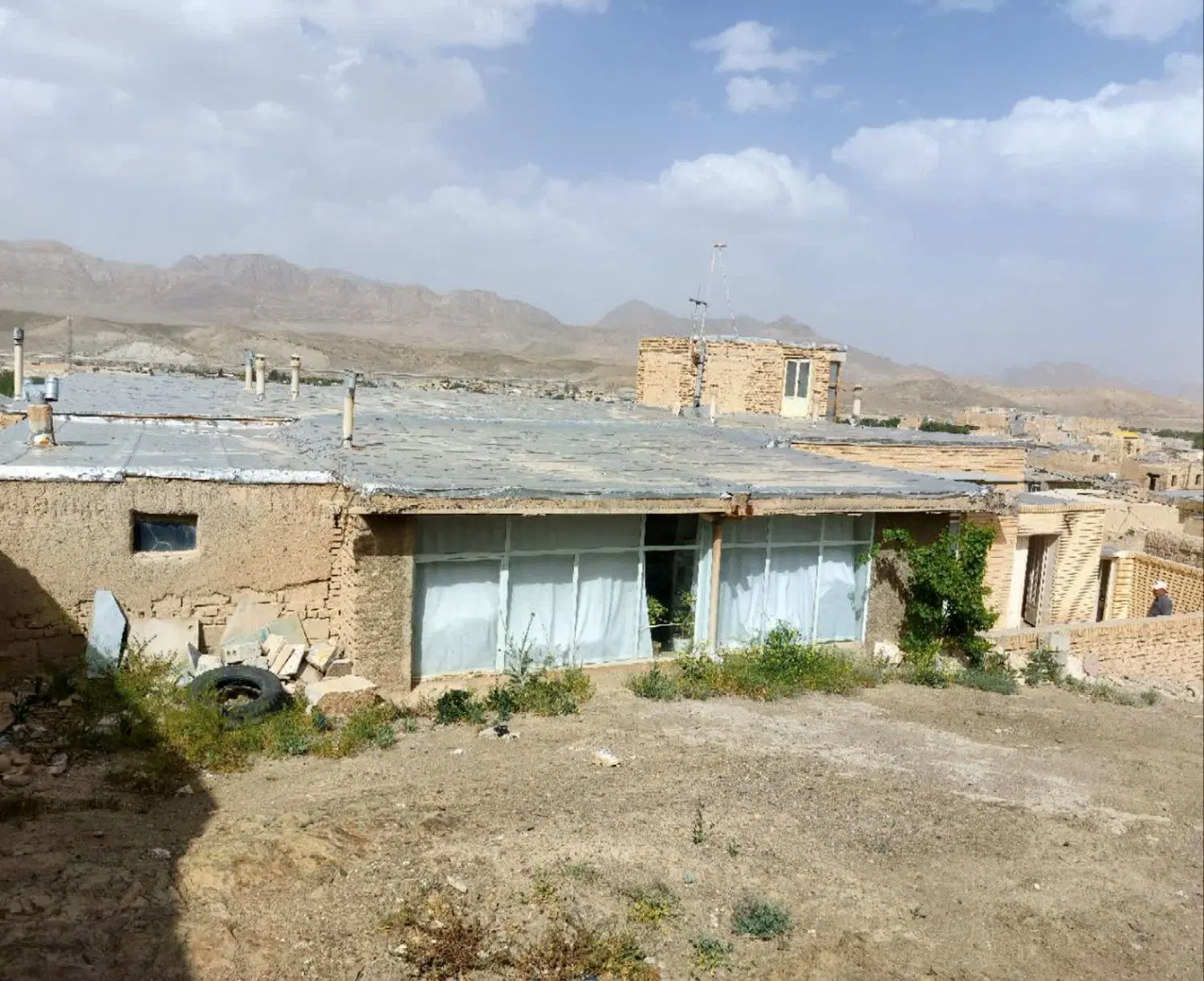 فروش خانه سنتی مناسب بوم گردی اطراف تیران