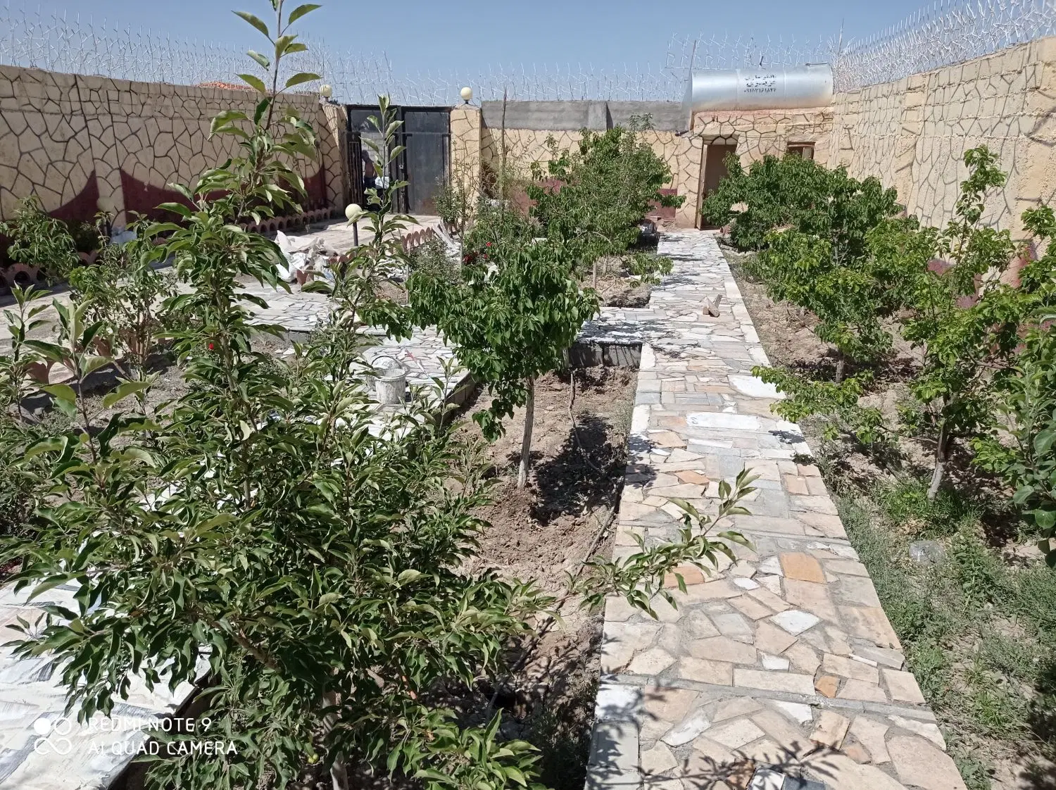 زمین فروشی