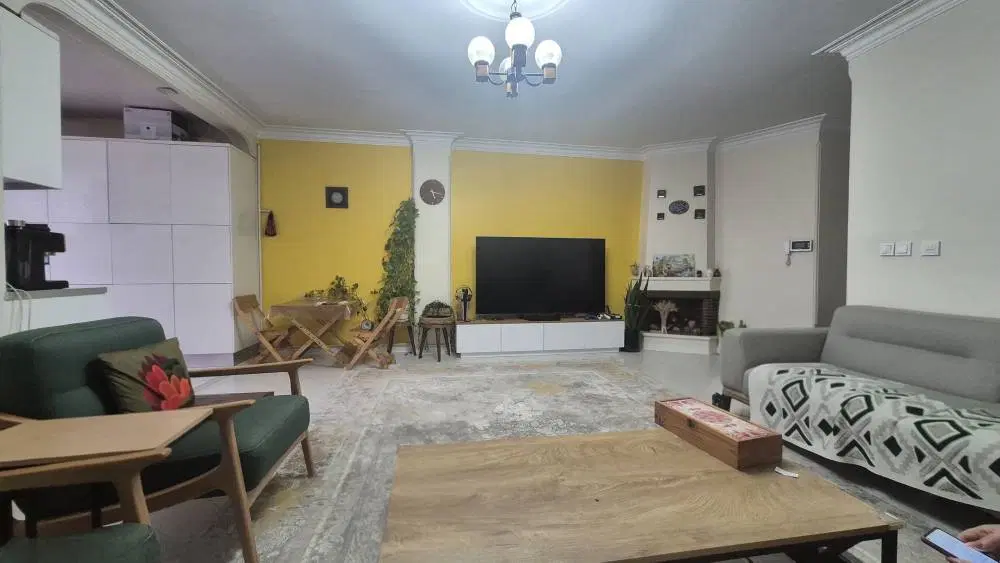 ۷۸ متر اول آبان شرقی