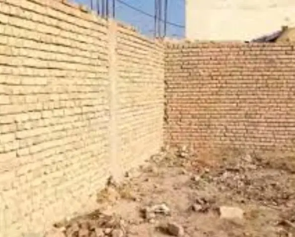 زمین فروشی