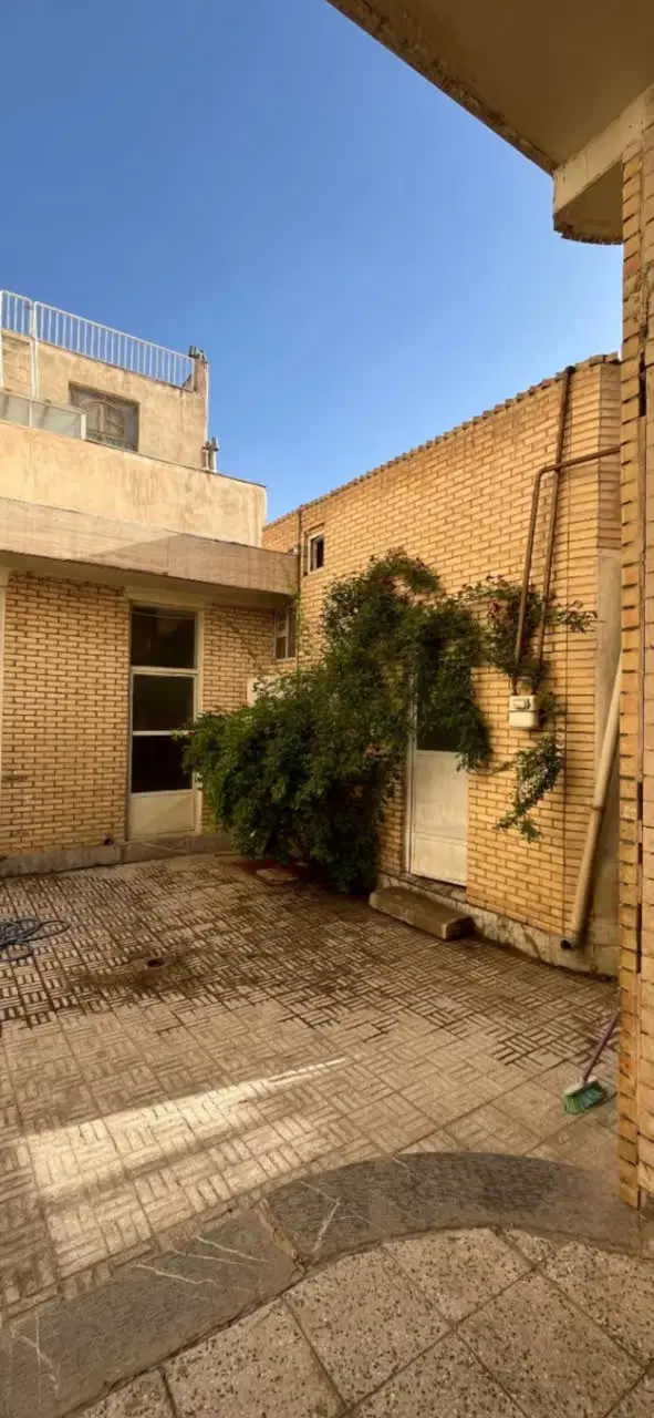 خانه ویلایی استاد همایی قلعه طبره