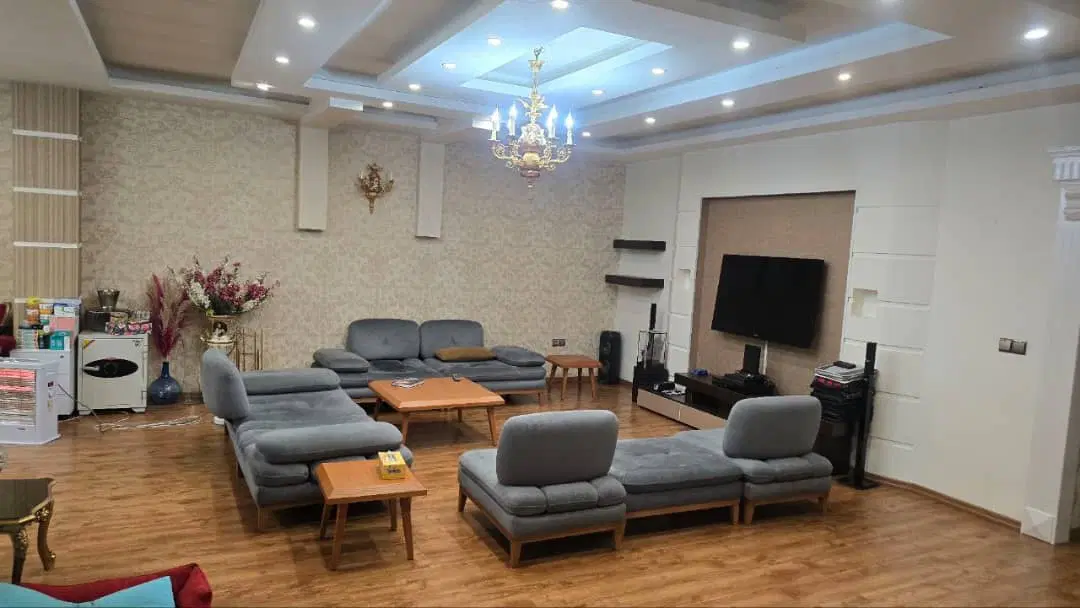 آپارتمان۱۲۰متری_۳خوابه _تاپ لوکیشن