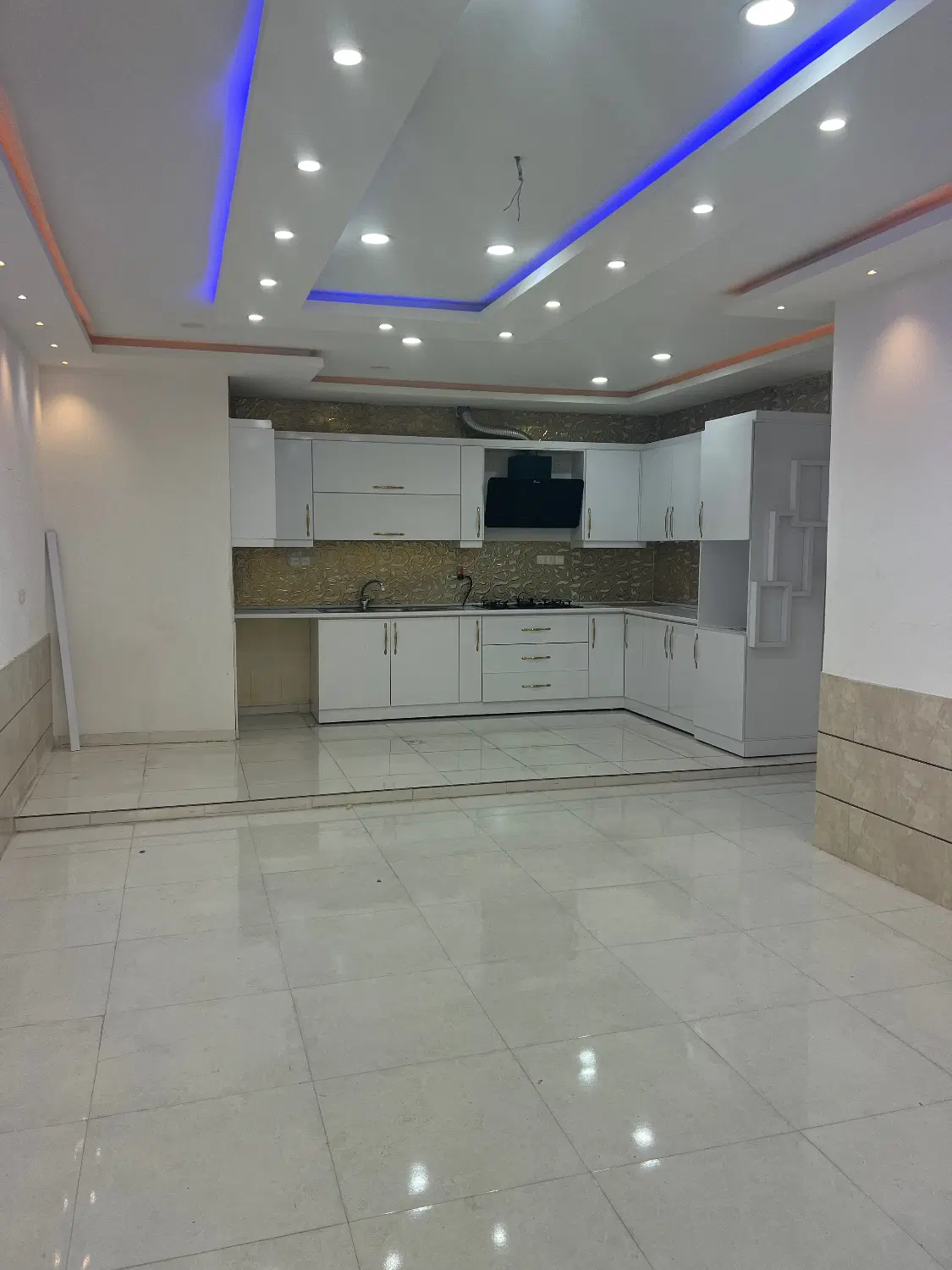 رهن  دو خواب طبقه همکف امامزاده