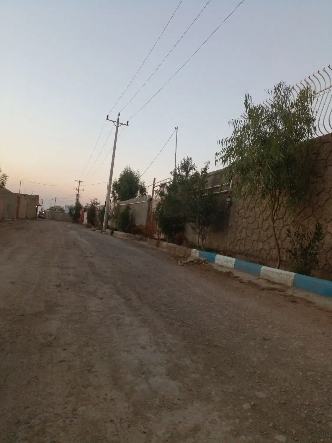زمین باغی چهاردیواری