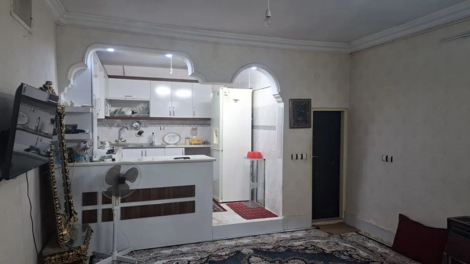 ۶۳ متر همکف