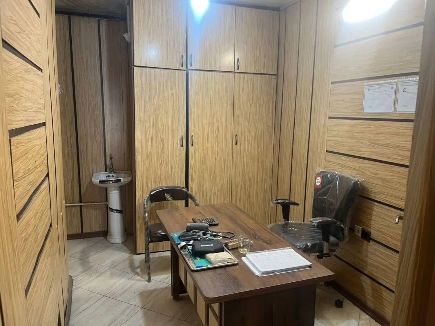 کلینیک(مطب)روبه رو خدمات درمان