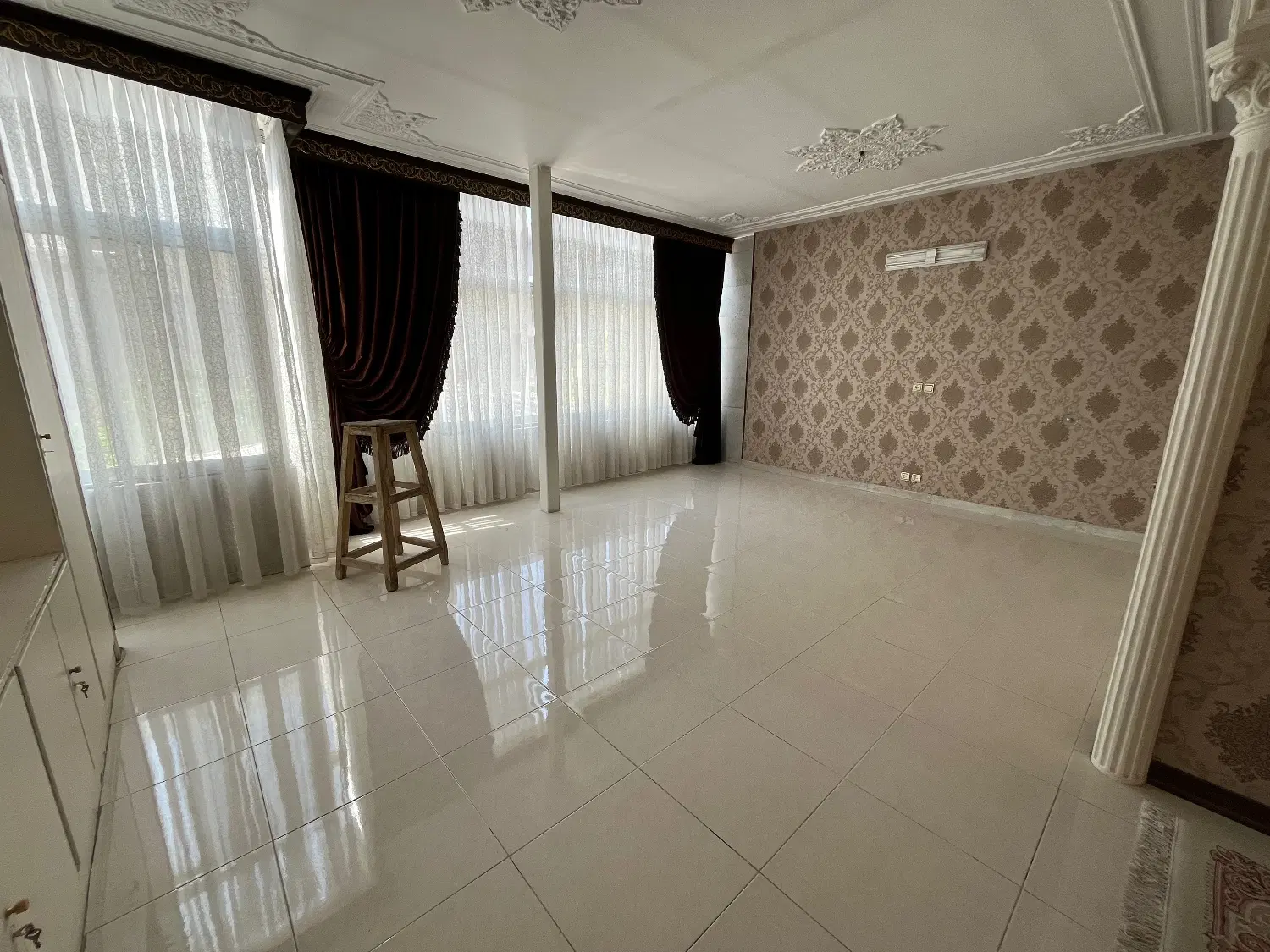 اجاره اپارتمان دو خوابه خیابان ارتش