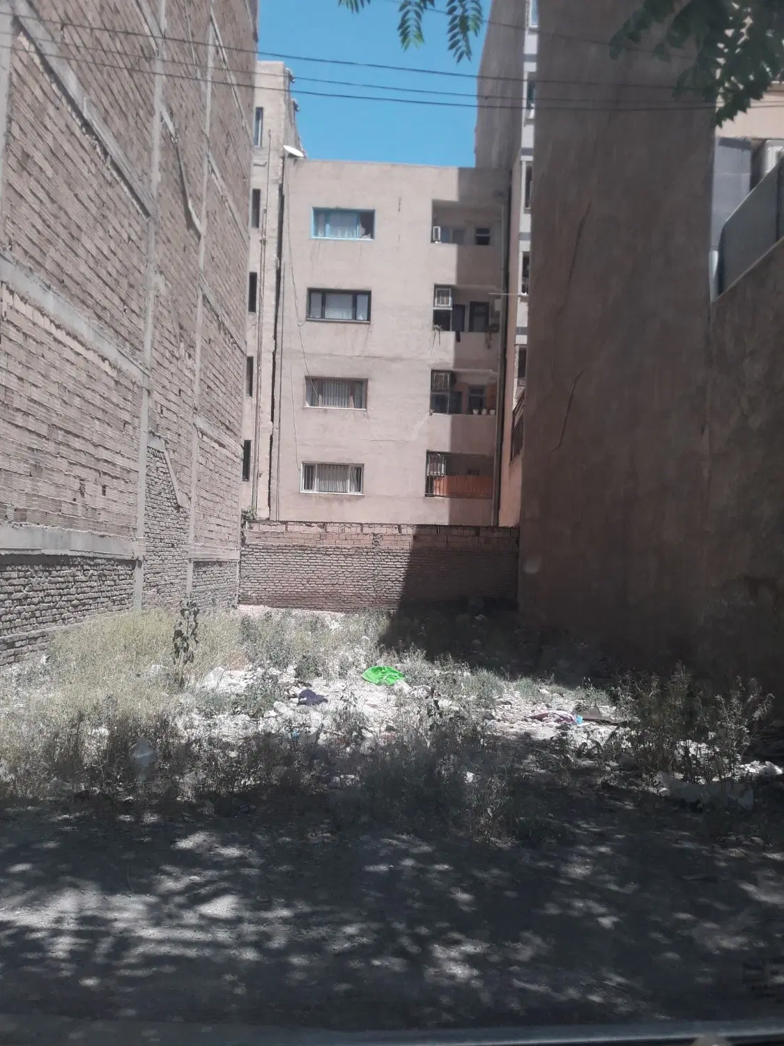 زمین مسکونی سند دار ۱۹۲ متری