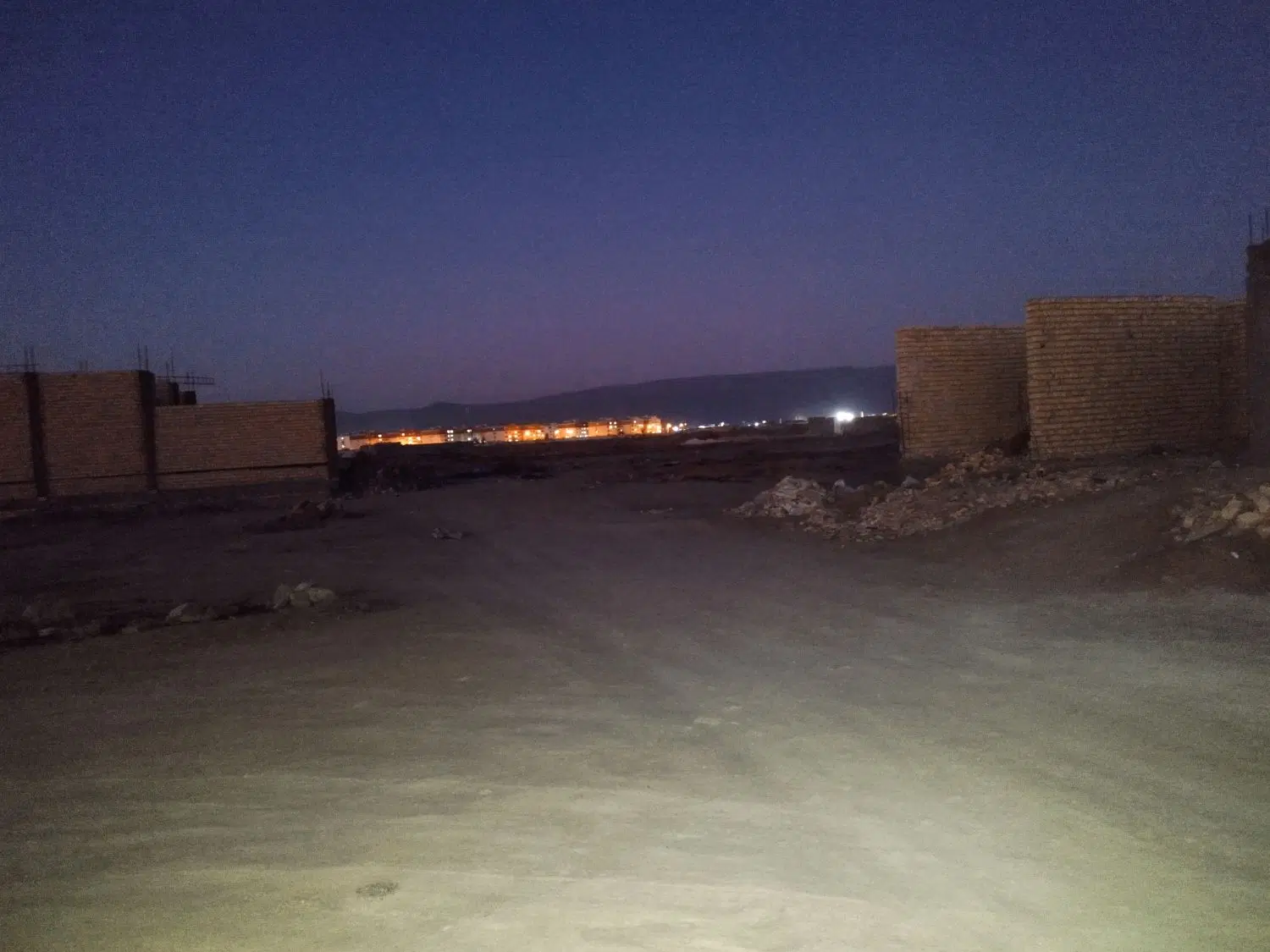 زمین مسکونی
