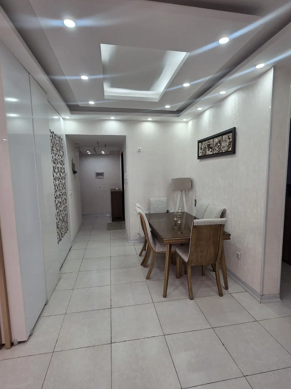 واحد در یکی از بهترین ساختمانهای شهرک)منابع طبیعی(
