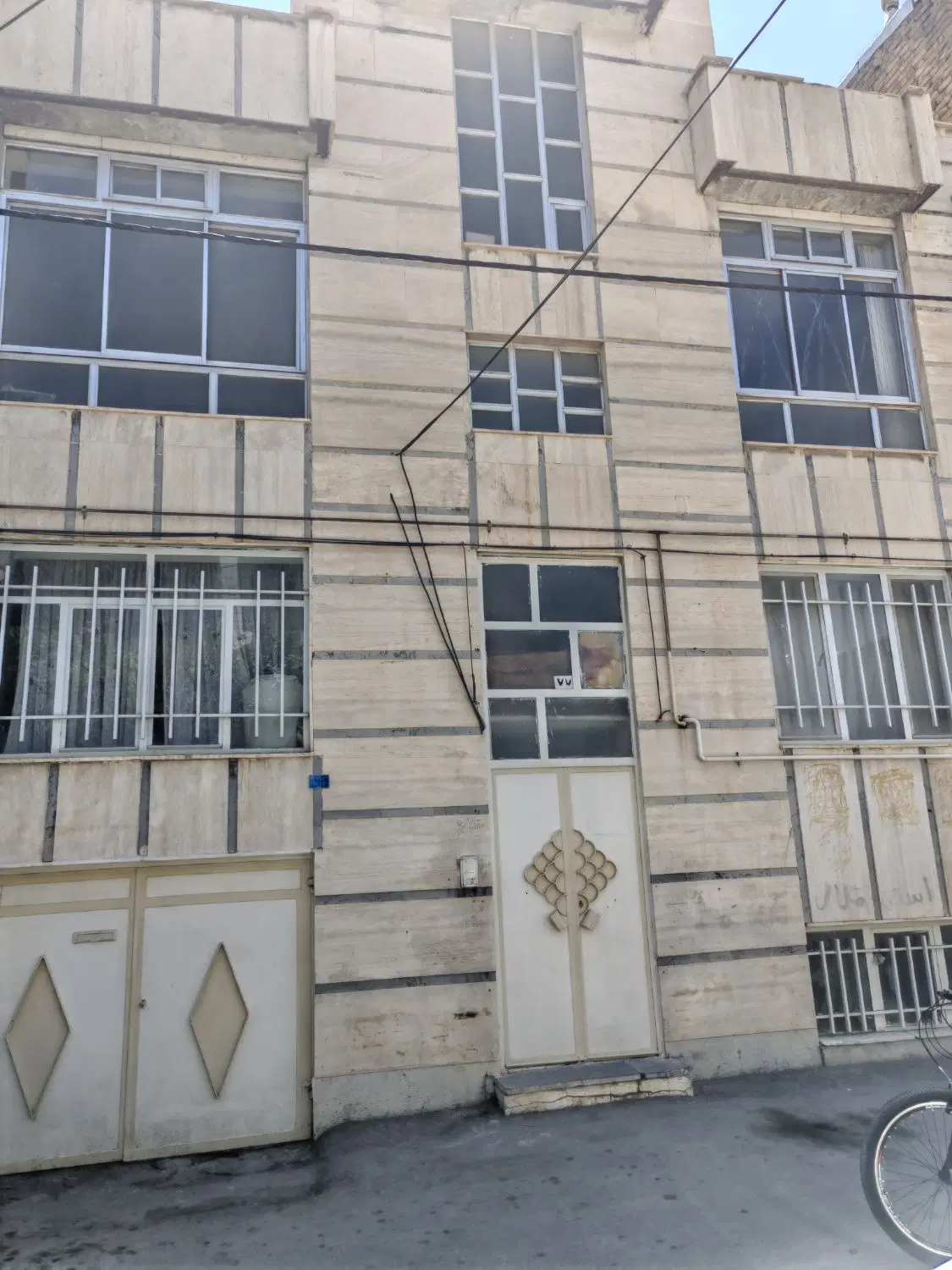 فروش خانه کلنگی خیابان مافی دستغیب