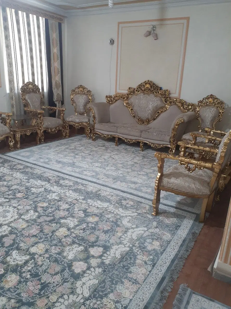 140 متری غرق در نور دلباز تک واحدی