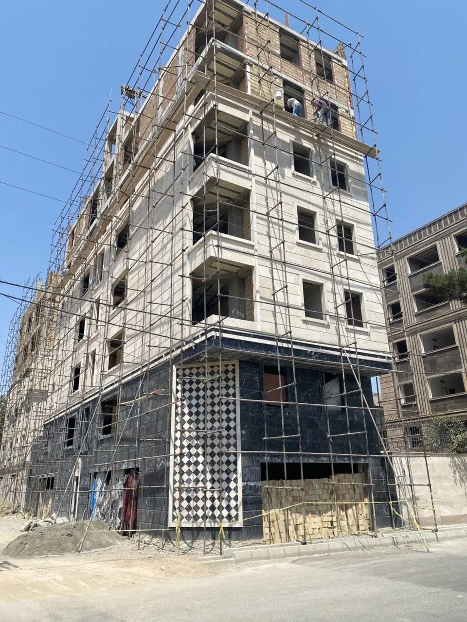 آپارتمان ۹۵متری خادم آباد،باغستان