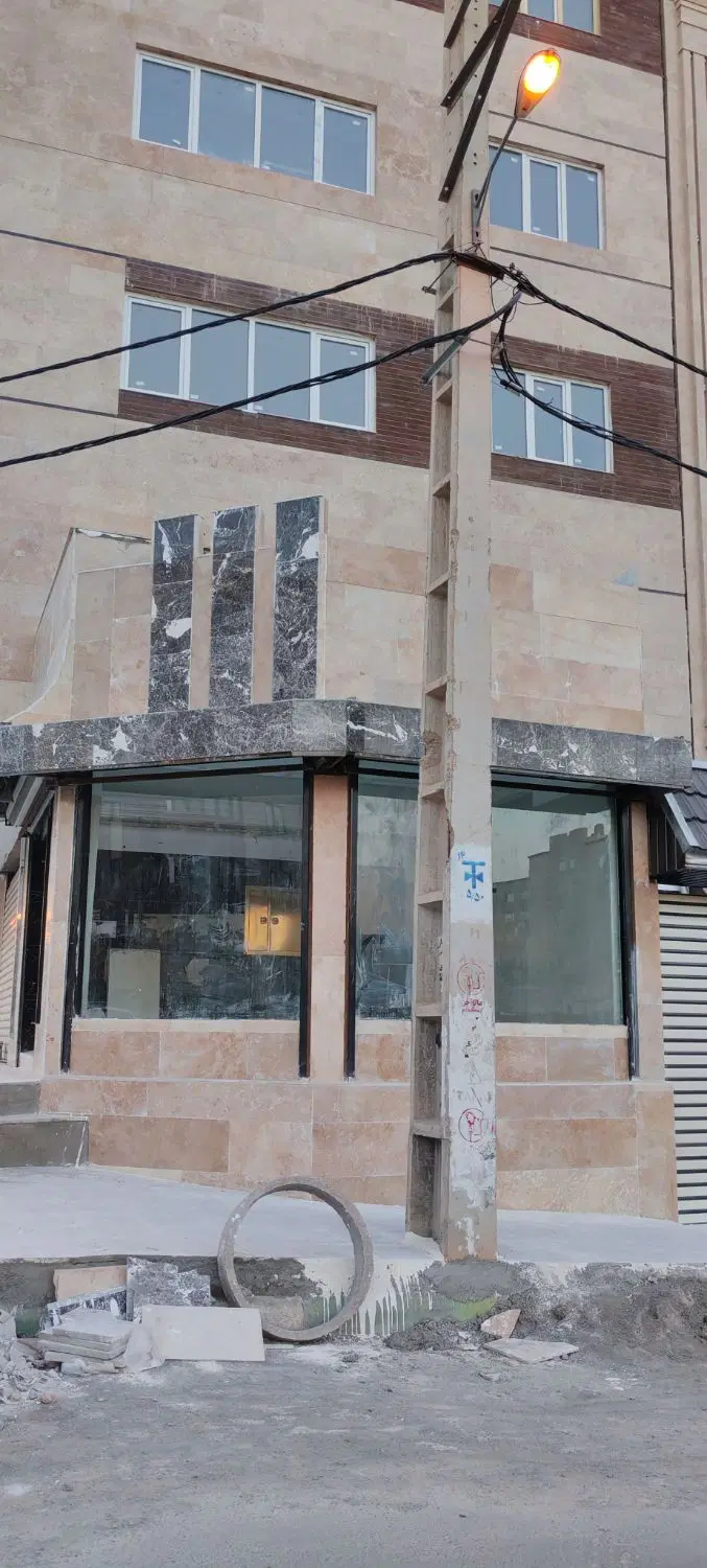 مغازه دو بر خیابان ناجا و نبش جامی