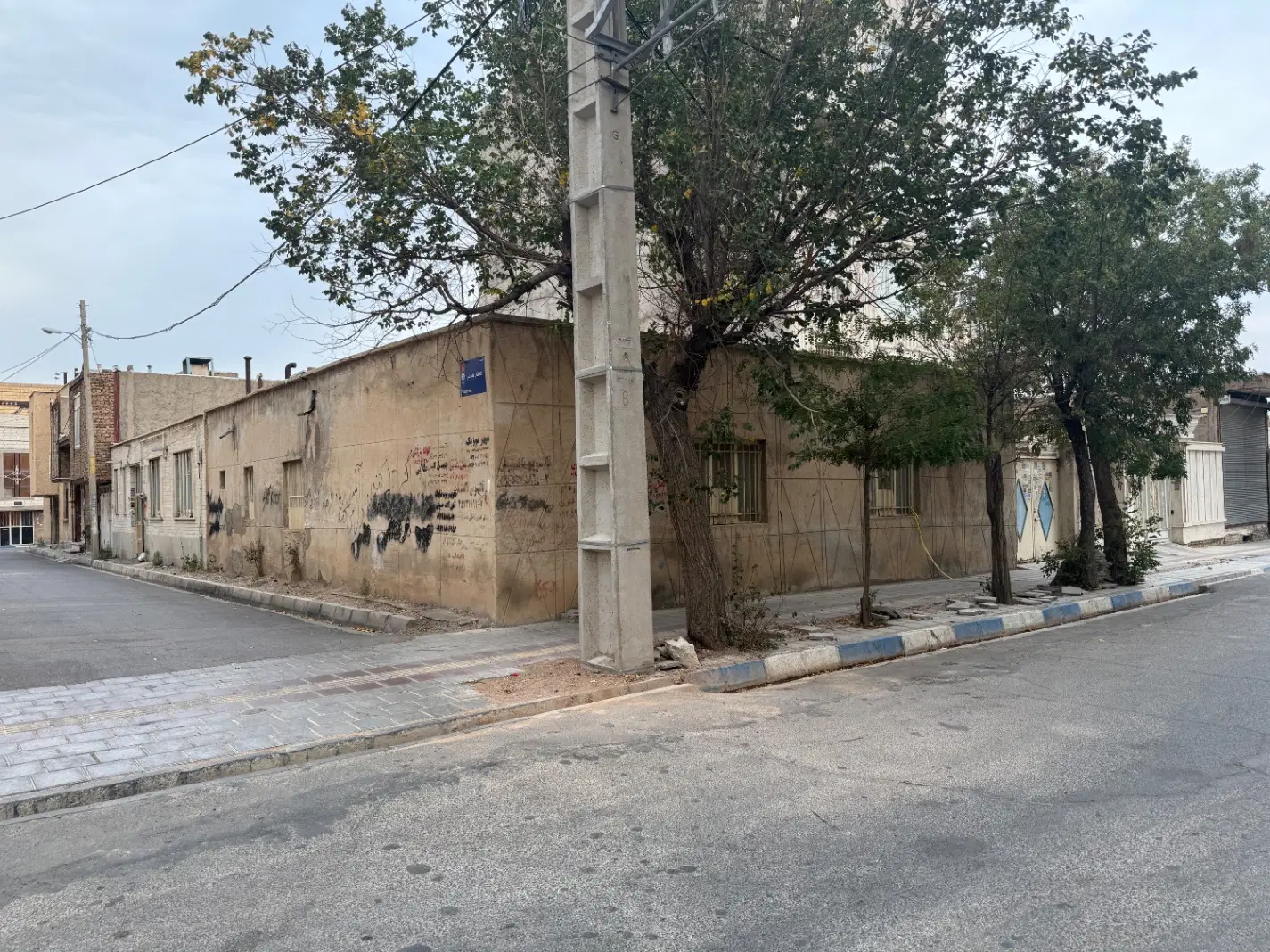 فروش ساختمان ویلایی بهر خیابان حجتی دو نبش