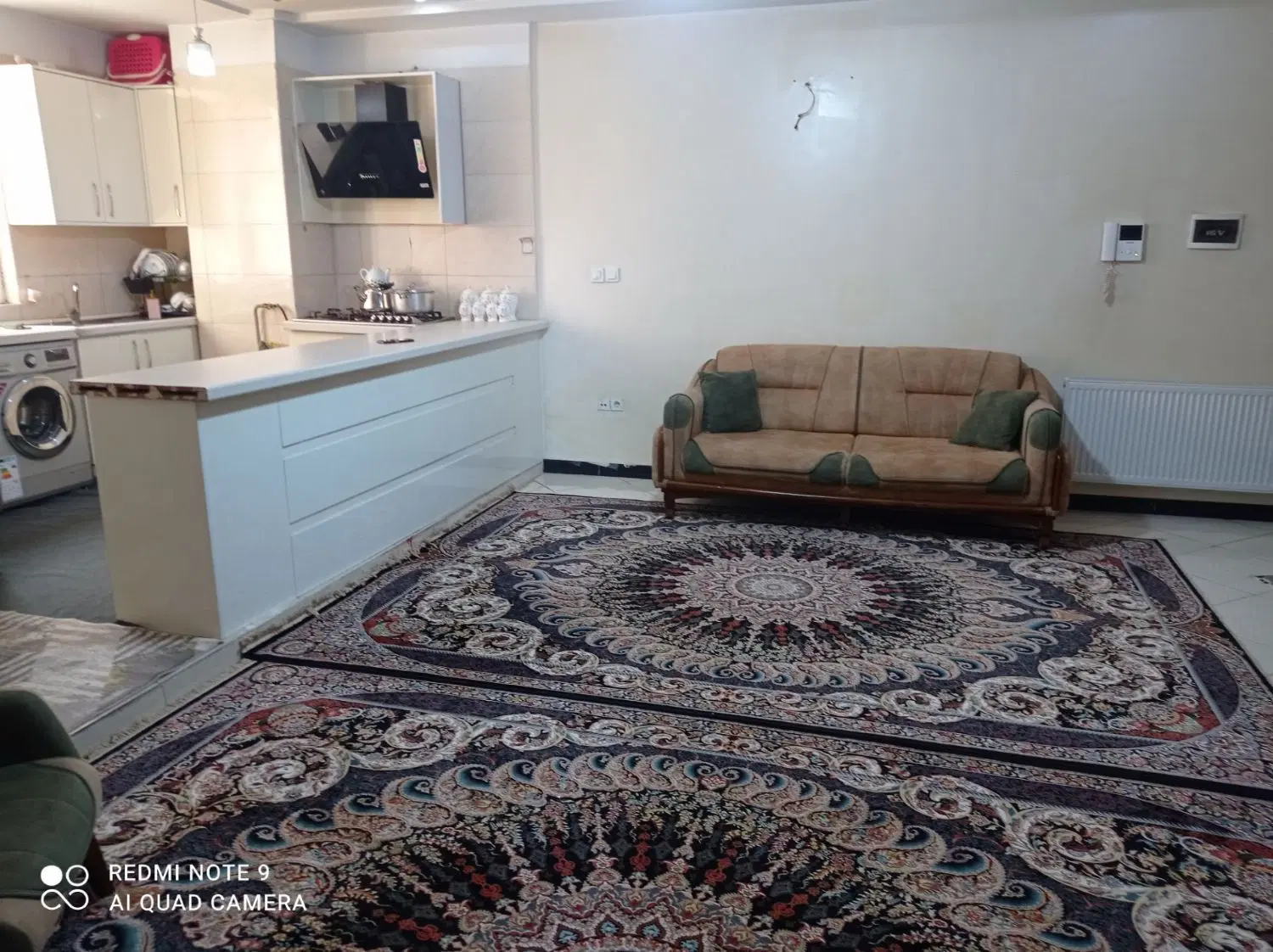 آپارتمان رویال دولتخواه جنوبی خیابان پاییزان